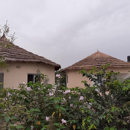 Kinkiliba Beach Lodge Sanyang Quarto foto